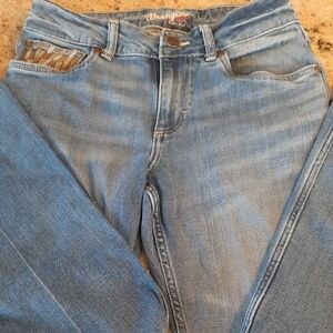 Wrangler Women's Light Blue Skinny Jeans with Subtle Fading